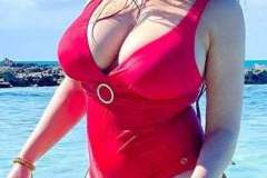 Kelly Brook Huge Tits