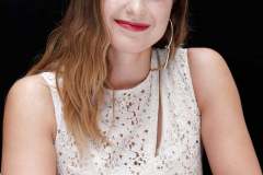 Melissa Benoist Stroke Material